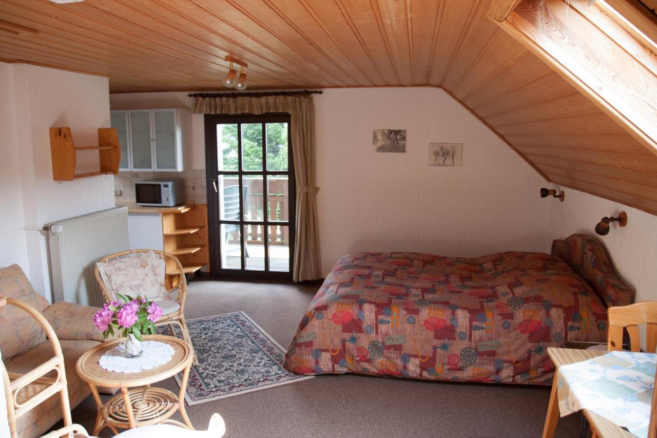 Appartamento Haus Am Wald - Urlaub Am Nationalpark Langweiler  Esterno foto